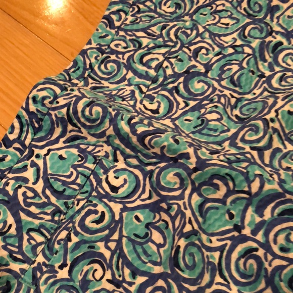 Lilly Pulitzer chasing tail shorts size 0 - Picture 5 of 7